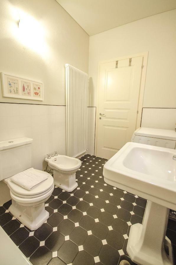 Azeglio Apartment, A Due Passi Da Piazza Maggiore Bologna Ngoại thất bức ảnh