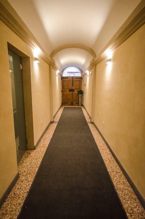 Azeglio Apartment, A Due Passi Da Piazza Maggiore Bologna Ngoại thất bức ảnh
