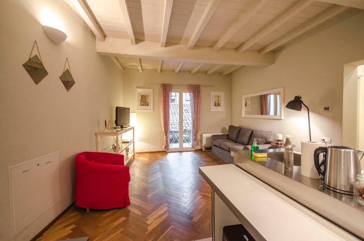 Azeglio Apartment, A Due Passi Da Piazza Maggiore Bologna Ngoại thất bức ảnh